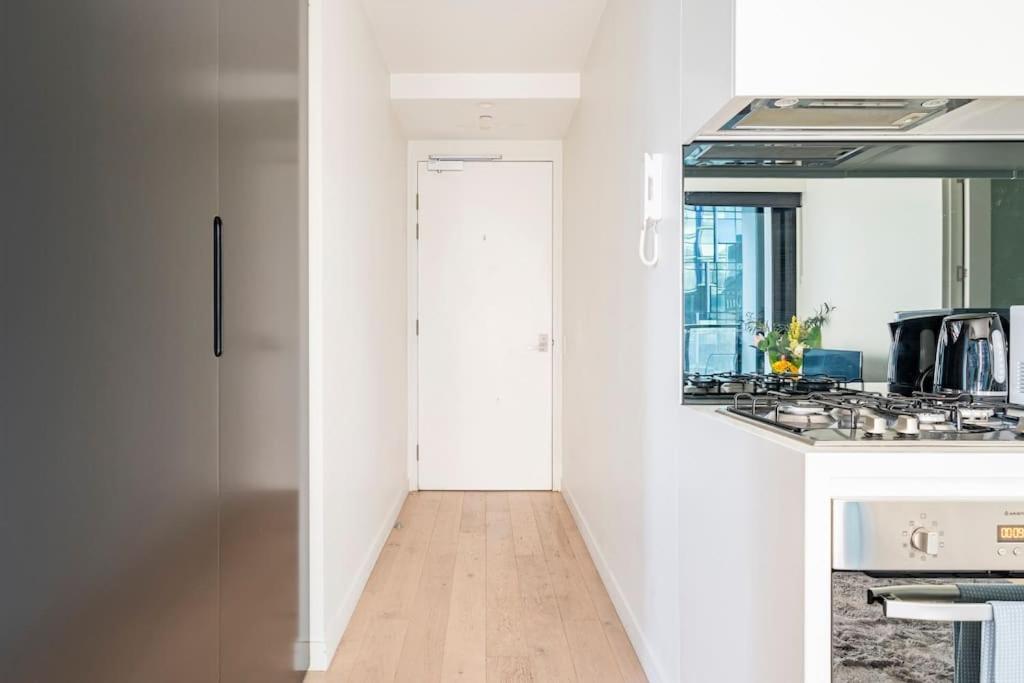 Luxury Apartment In Melbourne Exteriör bild